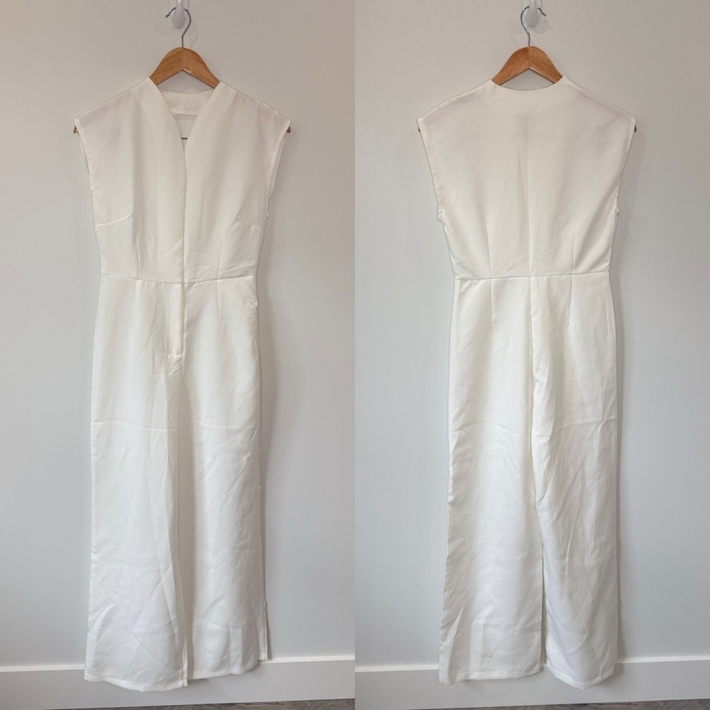 White Deep V Wide Leg Front Zip Jumpsuit (M)